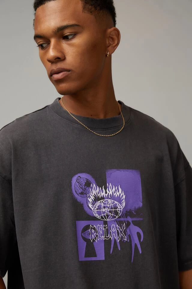 Half Half Heavy Weight Box Fit Graphic T Shirt - Image 2